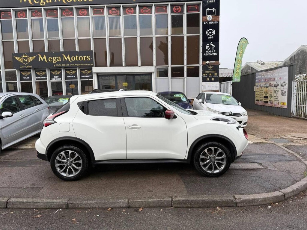 NISSAN JUKE