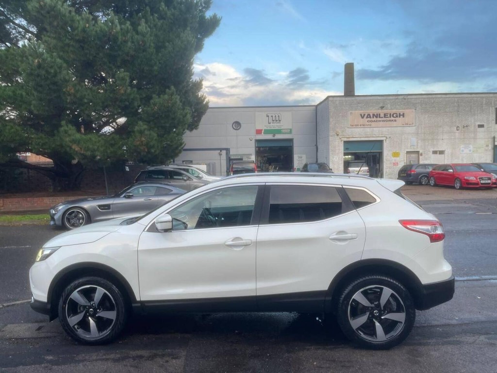 NISSAN QASHQAI