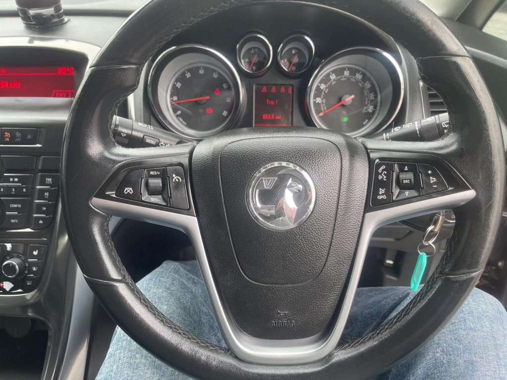 VAUXHALL ASTRA