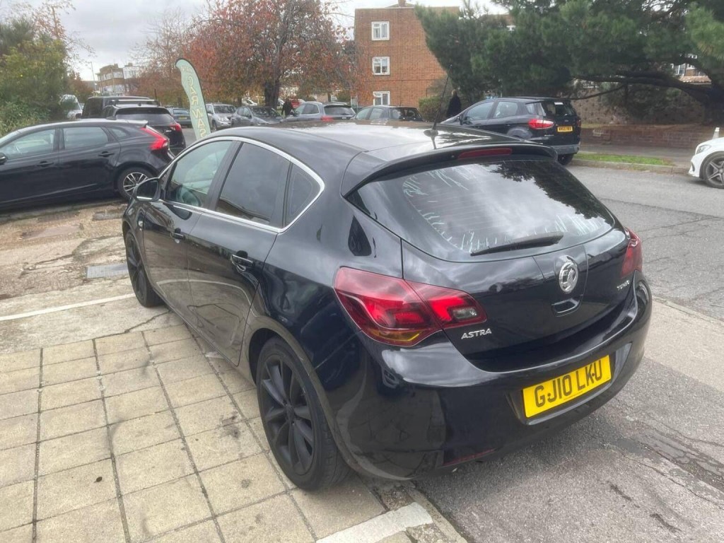 VAUXHALL ASTRA