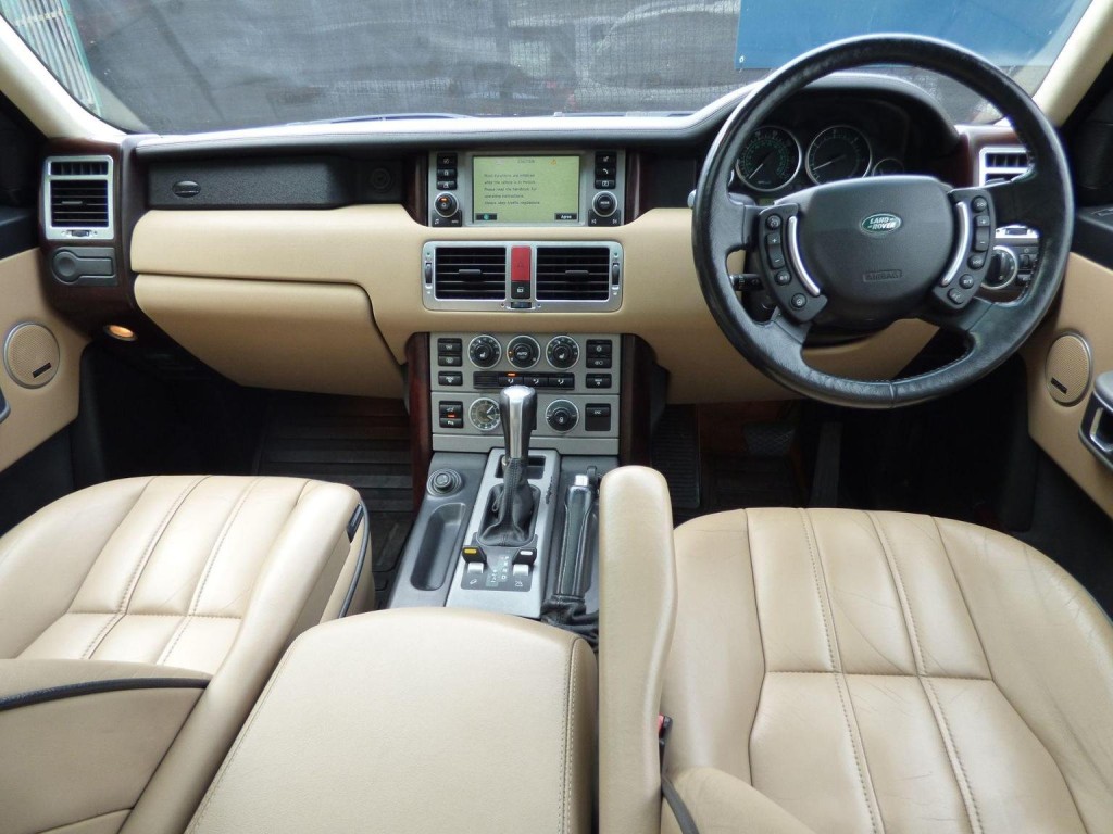 LAND ROVER RANGE ROVER