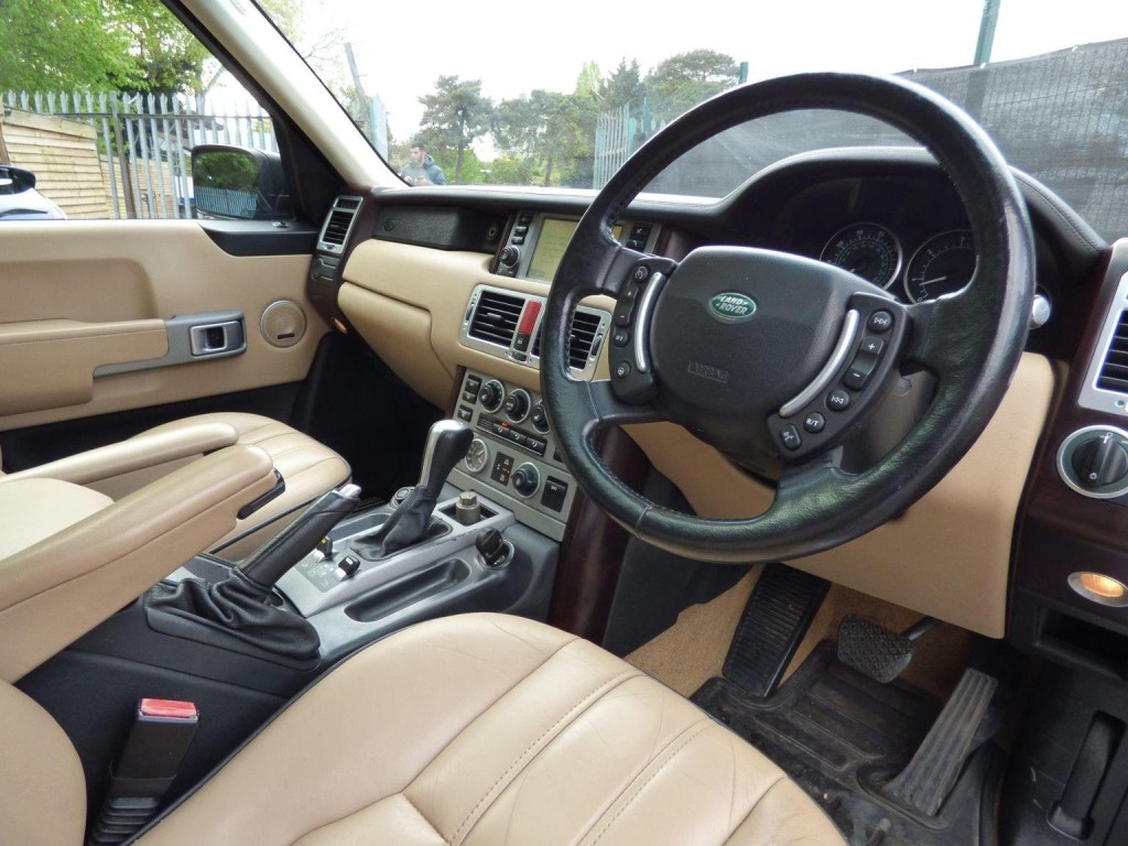 LAND ROVER RANGE ROVER