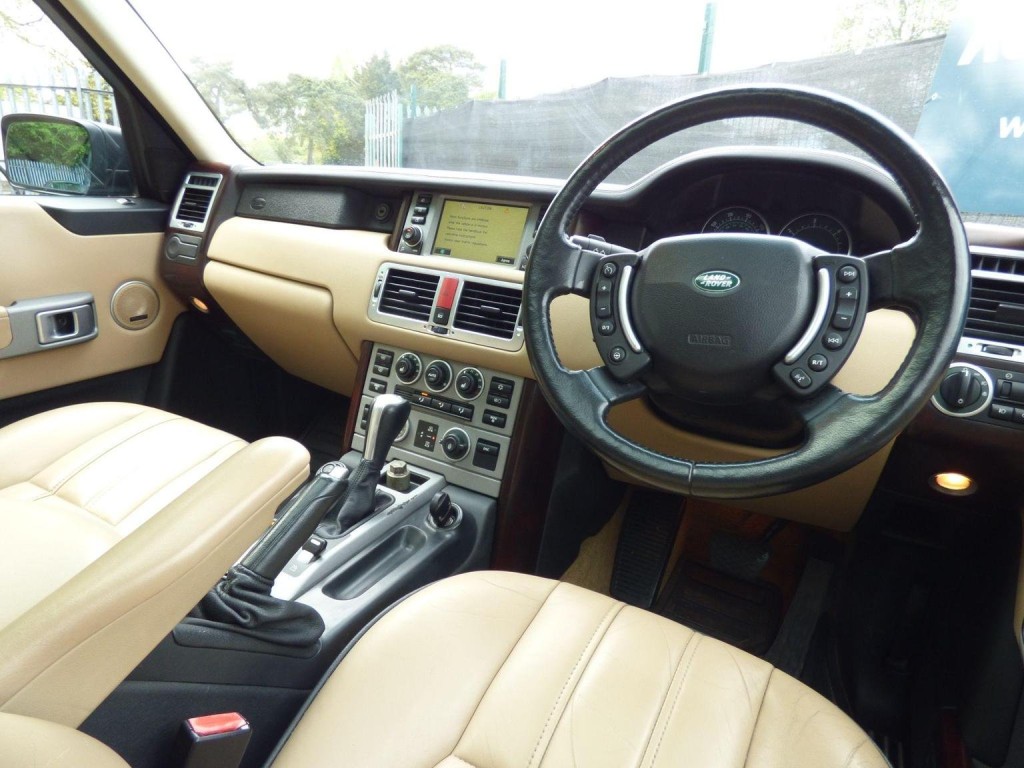 LAND ROVER RANGE ROVER