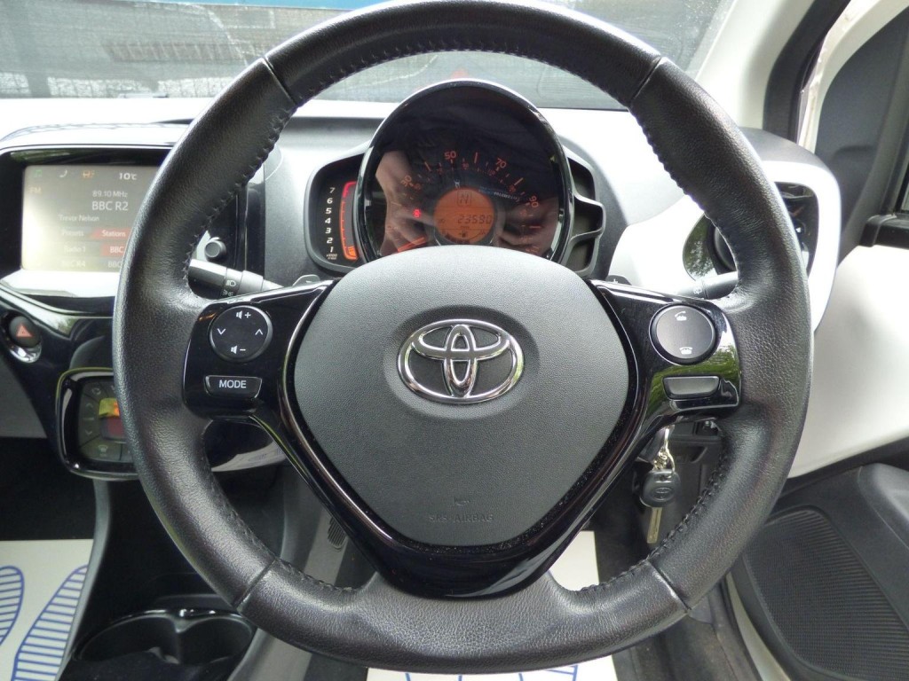 TOYOTA AYGO