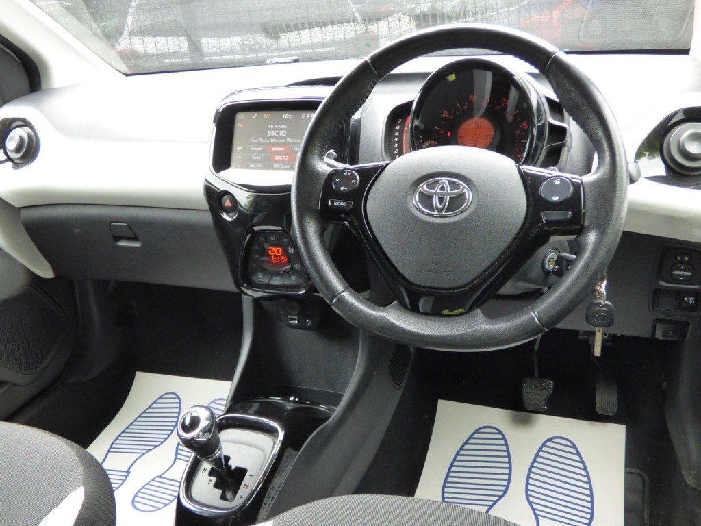 TOYOTA AYGO