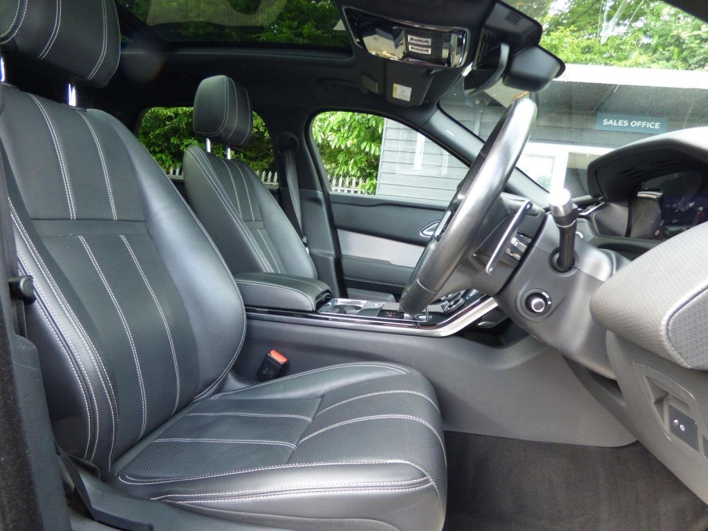 LAND ROVER RANGE ROVER VELAR