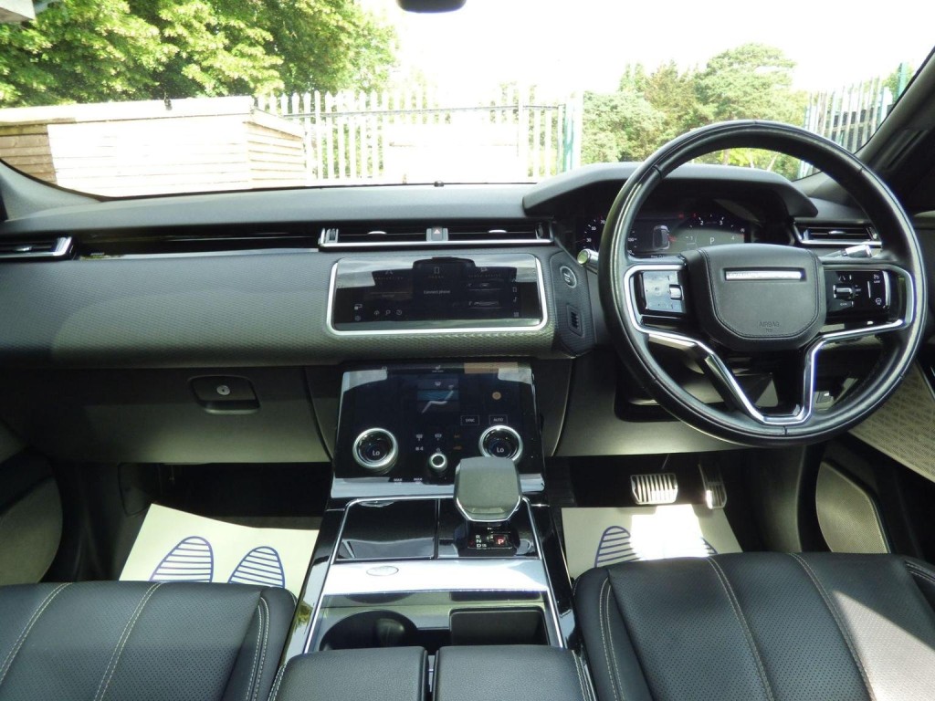 LAND ROVER RANGE ROVER VELAR