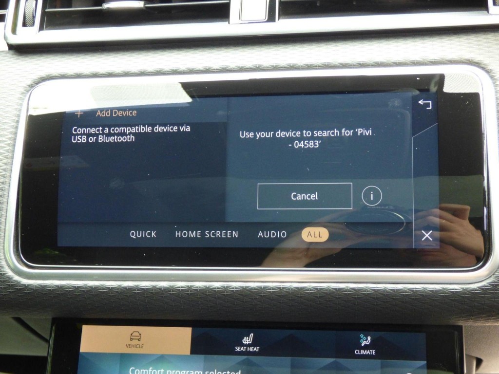 LAND ROVER RANGE ROVER VELAR