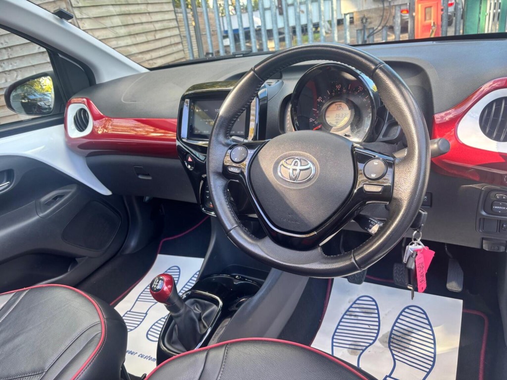 TOYOTA AYGO