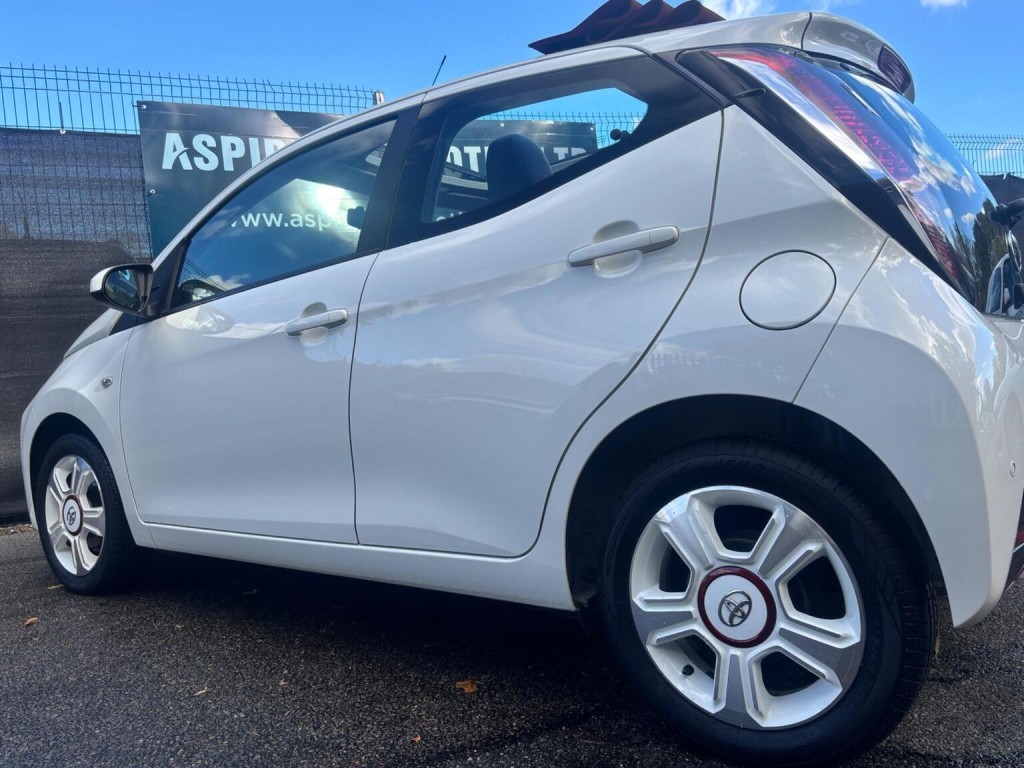 TOYOTA AYGO