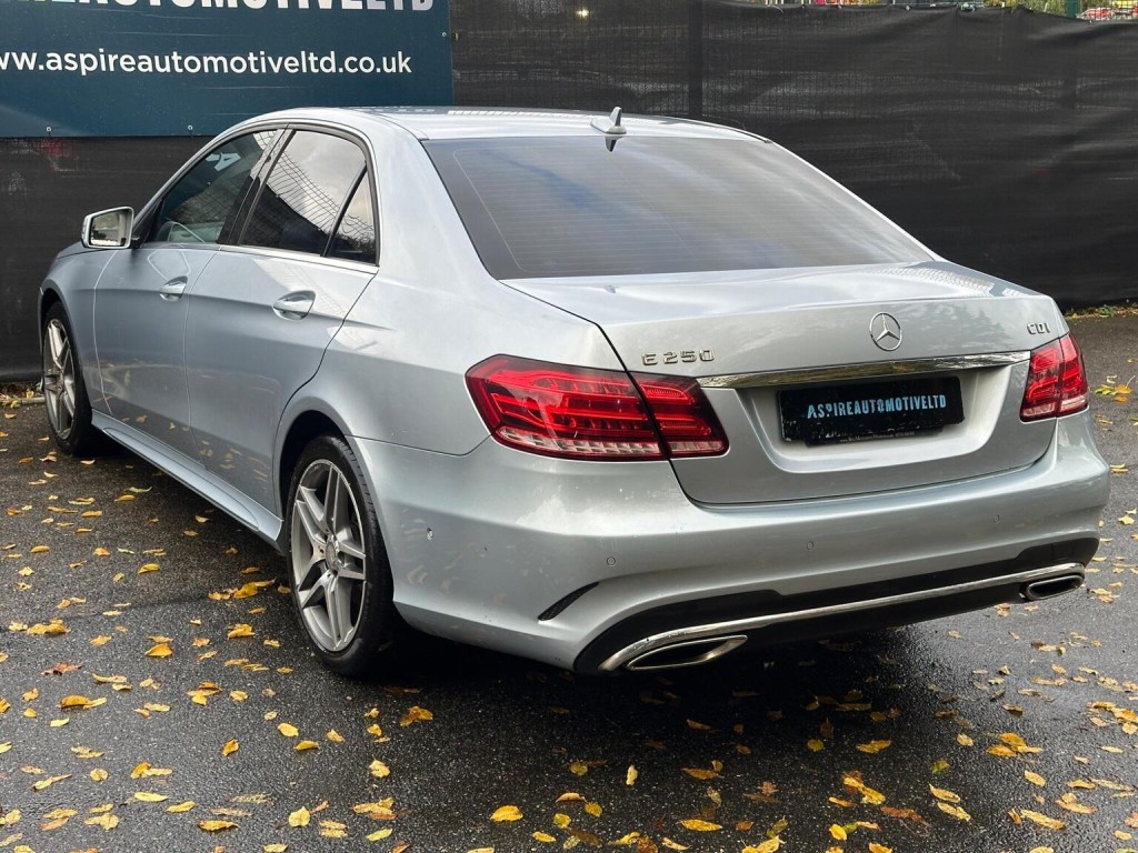 MERCEDES-BENZ E CLASS