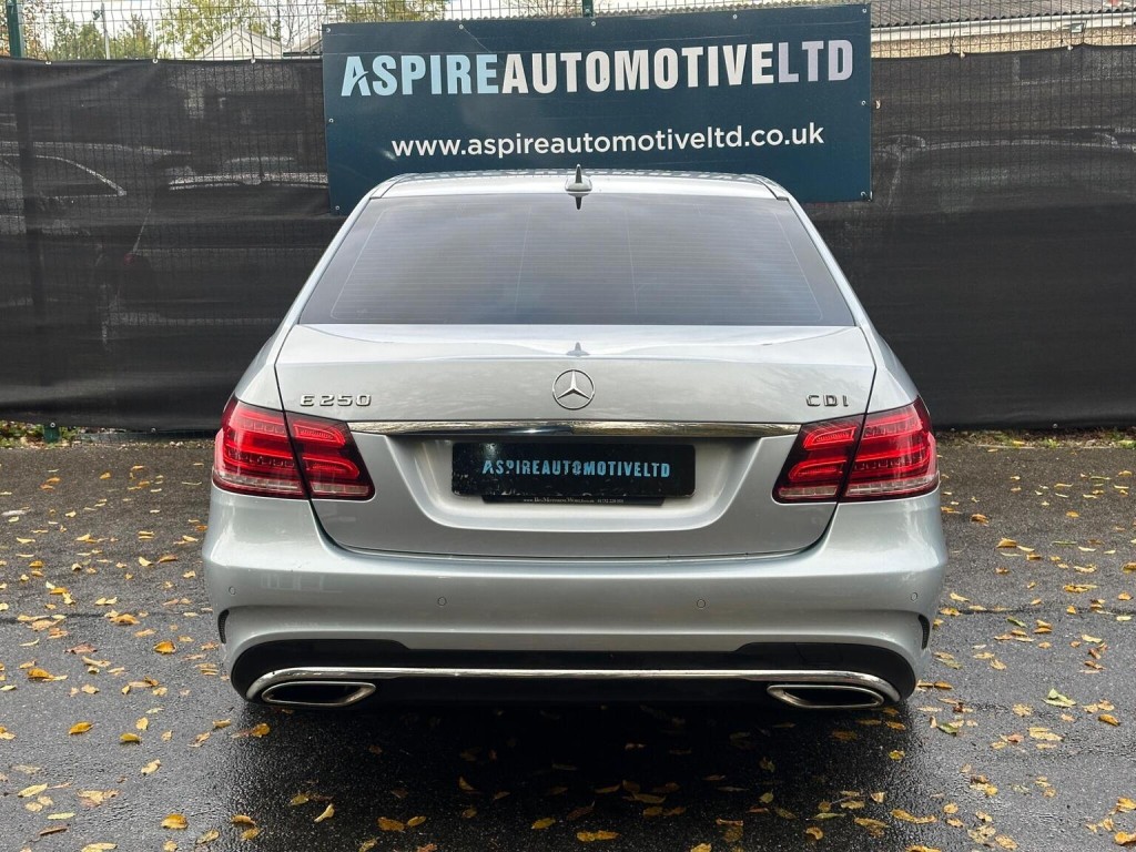 MERCEDES-BENZ E CLASS