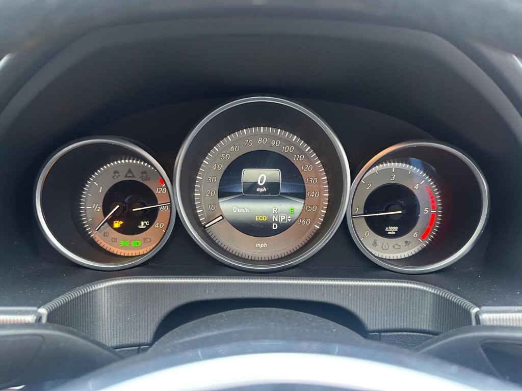 MERCEDES-BENZ E CLASS