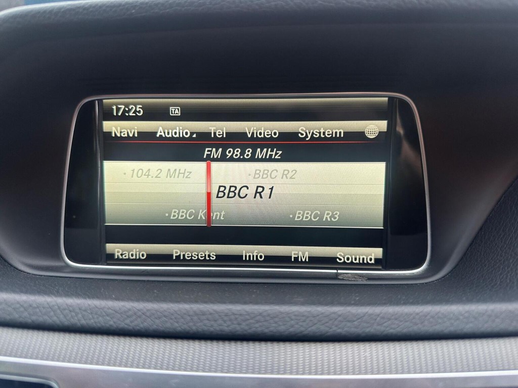 MERCEDES-BENZ E CLASS