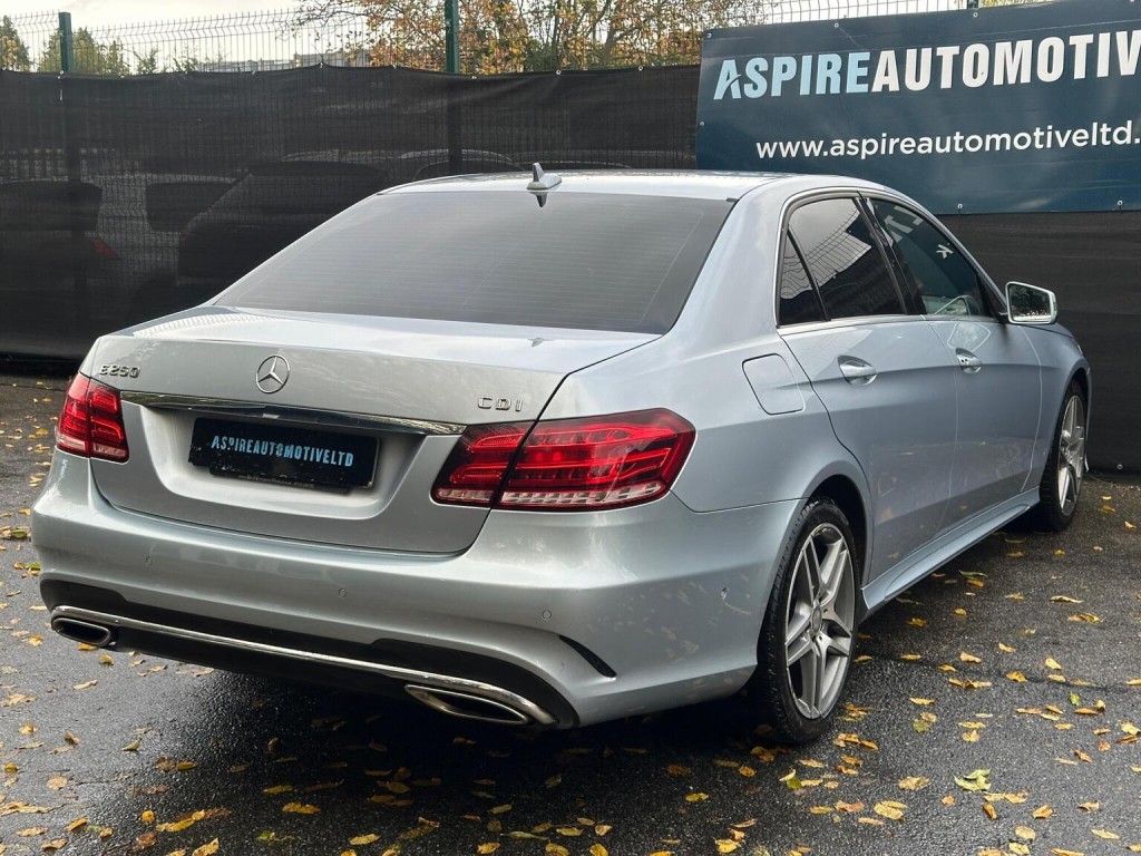 MERCEDES-BENZ E CLASS