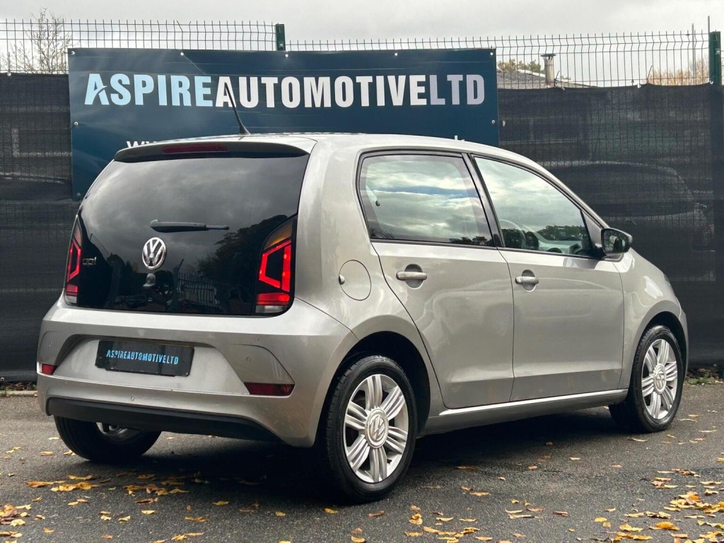 VOLKSWAGEN UP