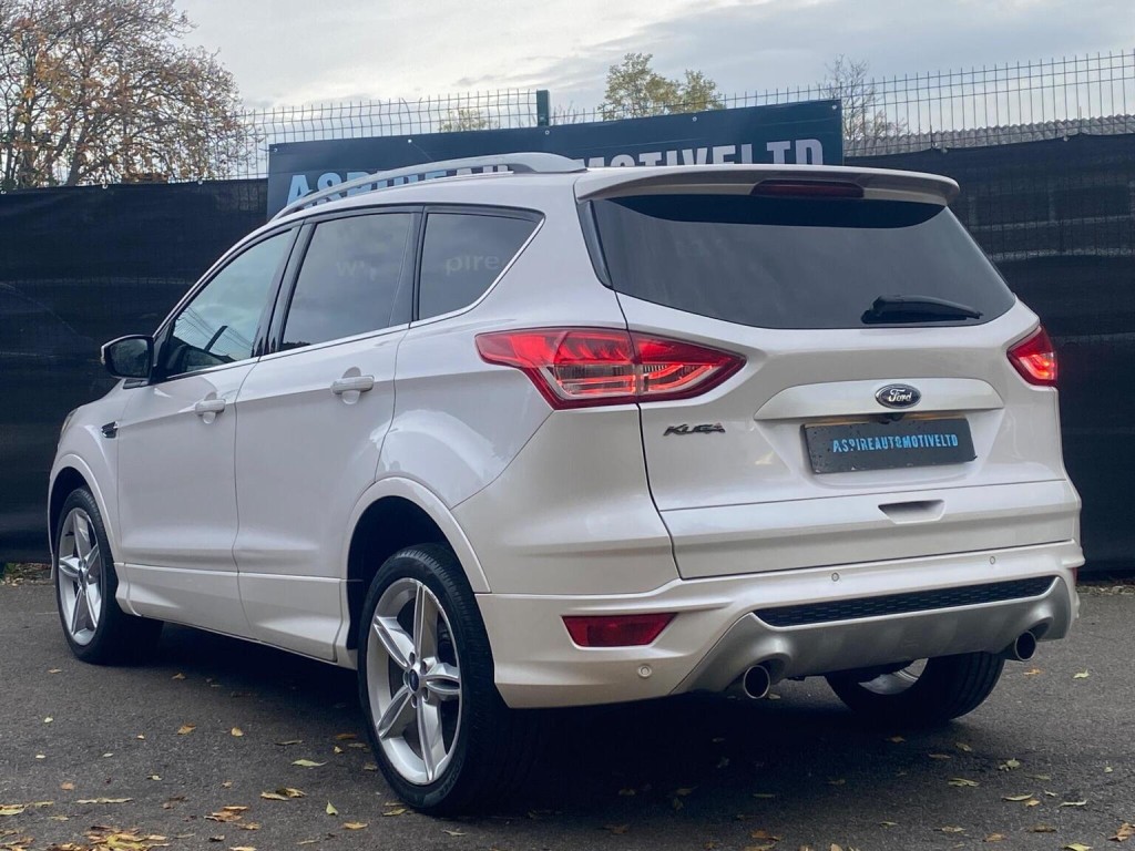 FORD KUGA