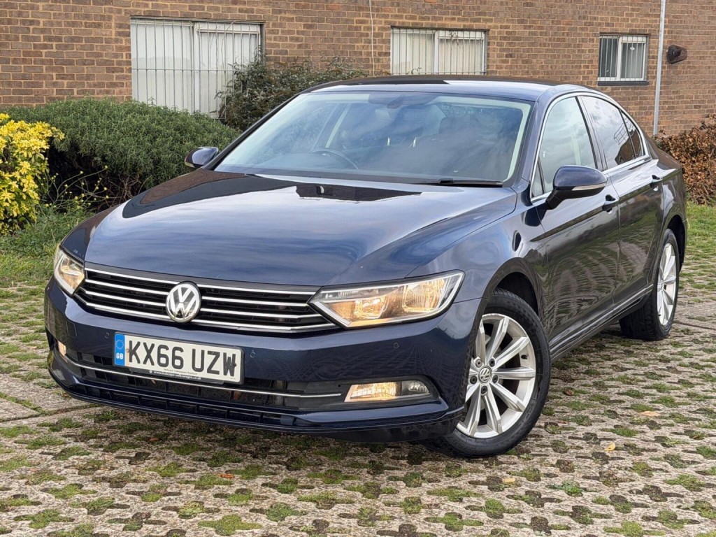 VOLKSWAGEN PASSAT