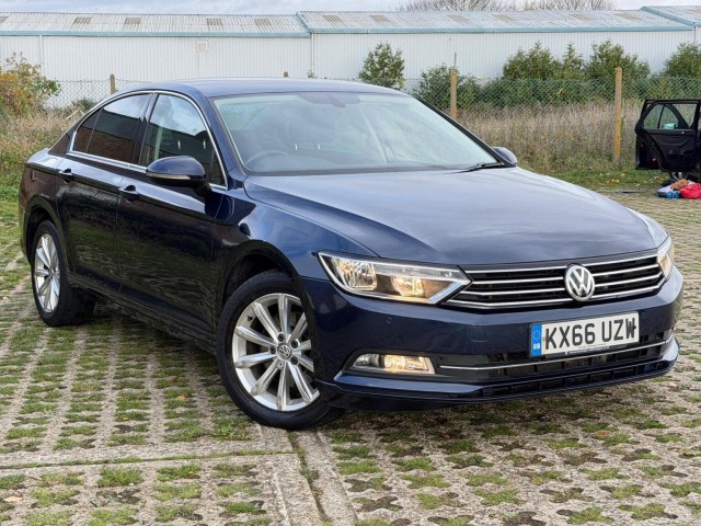 VOLKSWAGEN PASSAT 2.0 TDI BlueMotion Tech SE Business DSG Euro 6 (s/s) 4dr