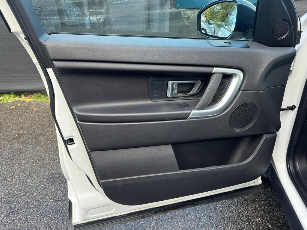 LAND ROVER DISCOVERY SPORT