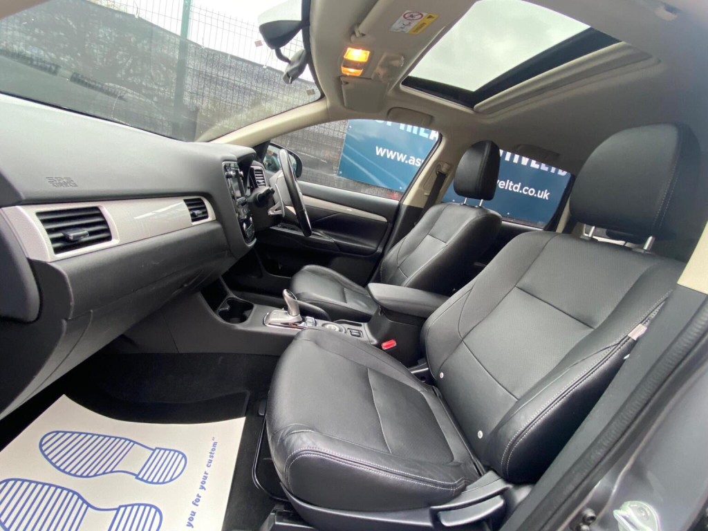 MITSUBISHI OUTLANDER