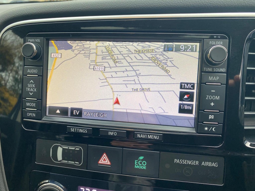 MITSUBISHI OUTLANDER