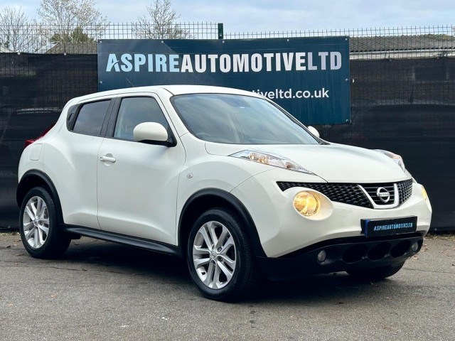 NISSAN JUKE 1.6 Acenta Premium CVT Euro 5 5dr