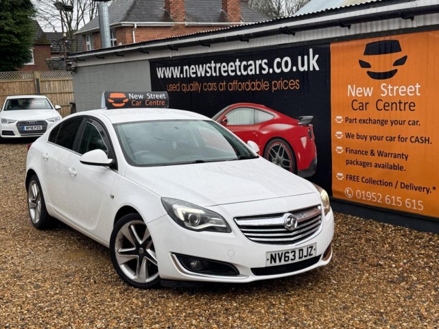 VAUXHALL INSIGNIA