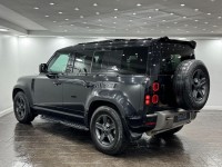 LAND ROVER DEFENDER 110